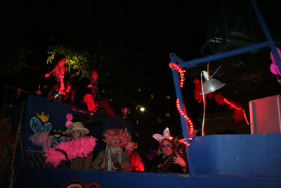 Krewe-of-Muses-2008-Mardi-Gras-New-Orleans-1123