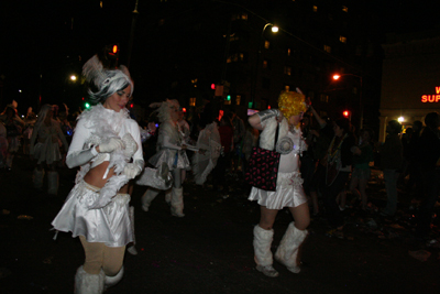 Krewe-of-Muses-2008-Mardi-Gras-New-Orleans-1202