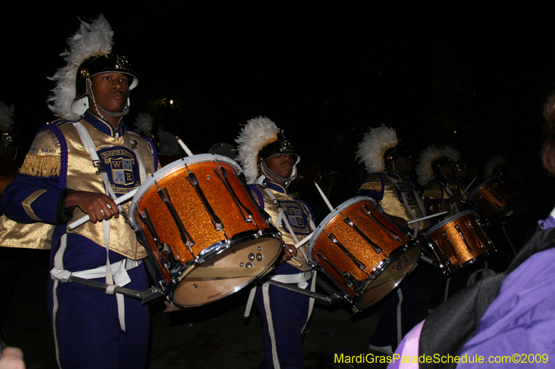 2009-Krewe-of-Muses-New-Orleans-Mardi-Gras-0558