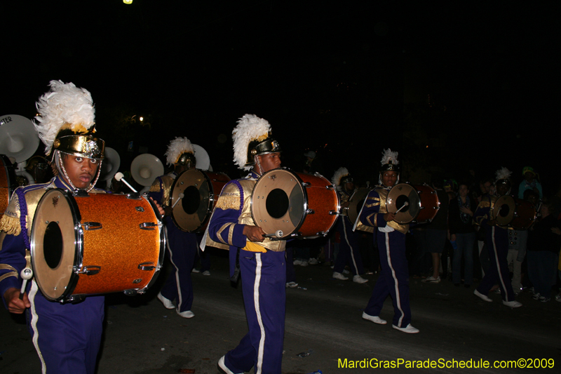 2009-Krewe-of-Muses-New-Orleans-Mardi-Gras-0559