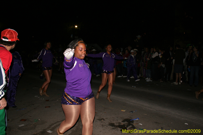 2009-Krewe-of-Muses-New-Orleans-Mardi-Gras-0566