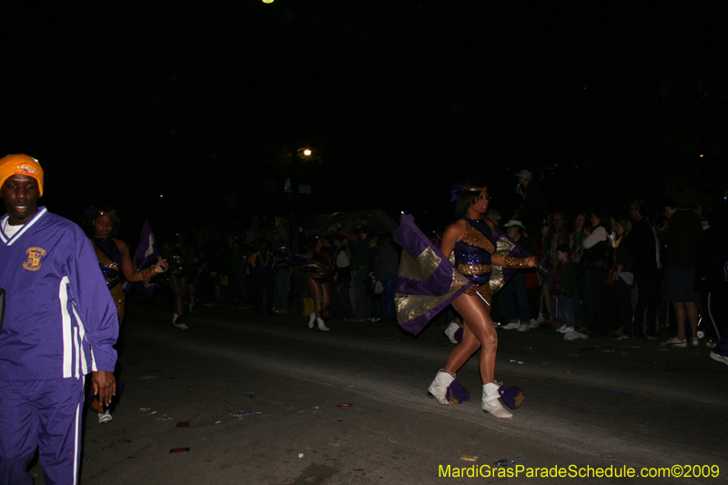 2009-Krewe-of-Muses-New-Orleans-Mardi-Gras-0567