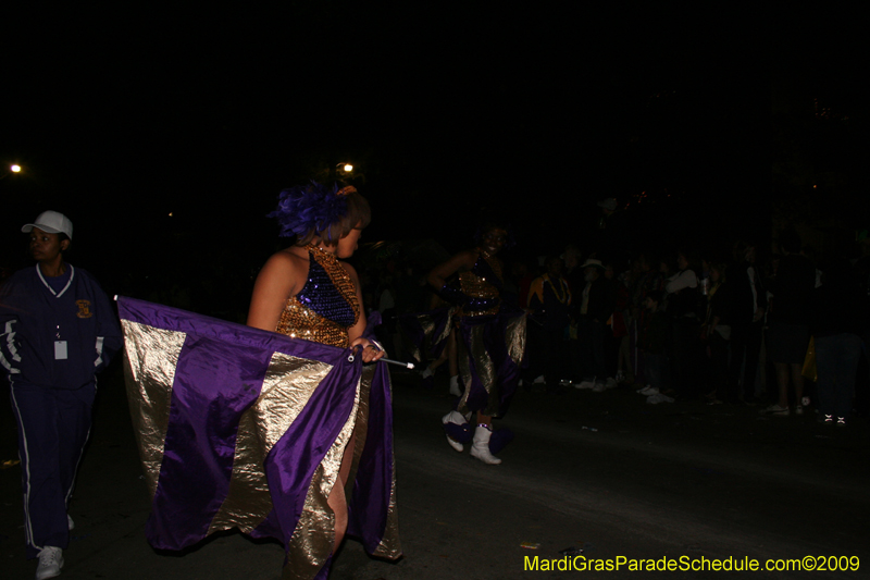 2009-Krewe-of-Muses-New-Orleans-Mardi-Gras-0569