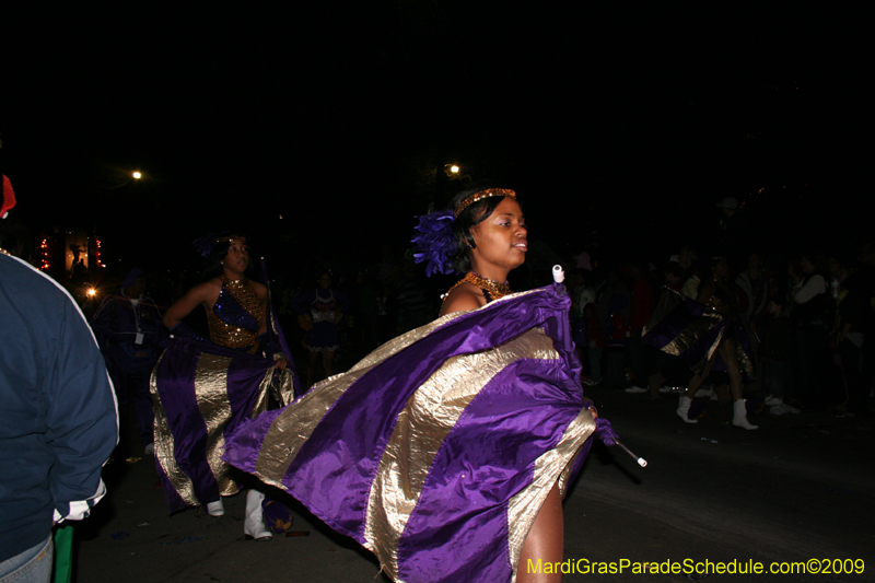 2009-Krewe-of-Muses-New-Orleans-Mardi-Gras-0570