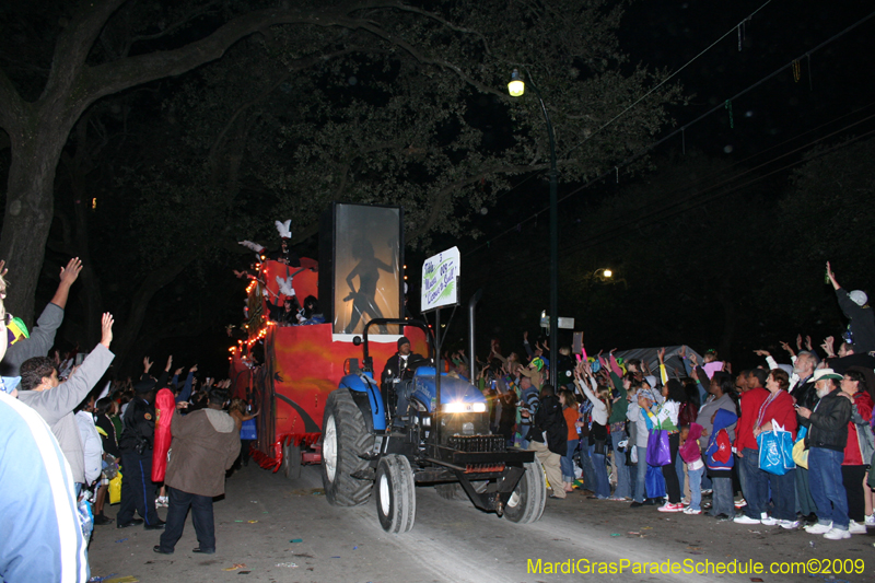 2009-Krewe-of-Muses-New-Orleans-Mardi-Gras-0573