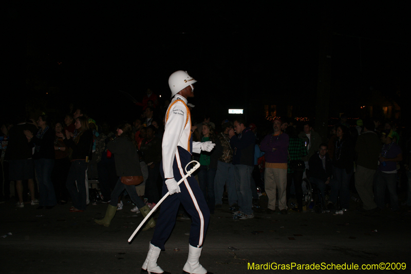 2009-Krewe-of-Muses-New-Orleans-Mardi-Gras-0581