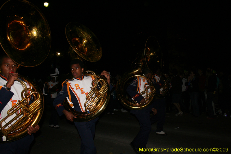 2009-Krewe-of-Muses-New-Orleans-Mardi-Gras-0589