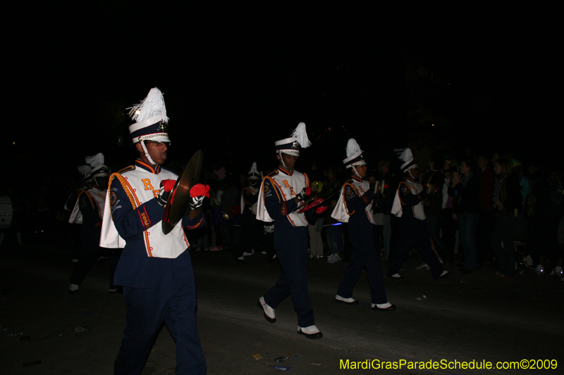 2009-Krewe-of-Muses-New-Orleans-Mardi-Gras-0590