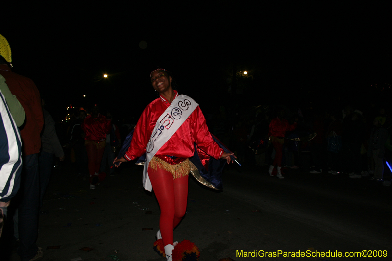 2009-Krewe-of-Muses-New-Orleans-Mardi-Gras-0596