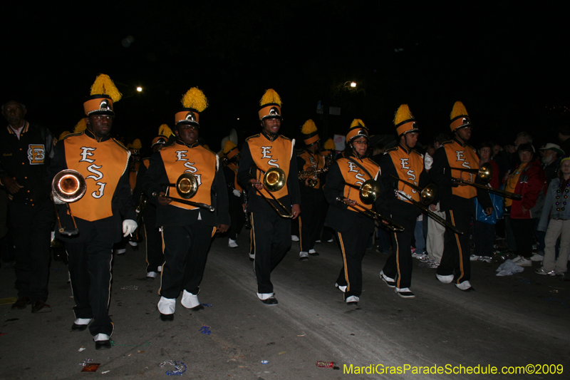 2009-Krewe-of-Muses-New-Orleans-Mardi-Gras-0609