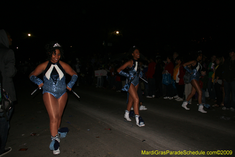 2009-Krewe-of-Muses-New-Orleans-Mardi-Gras-0629