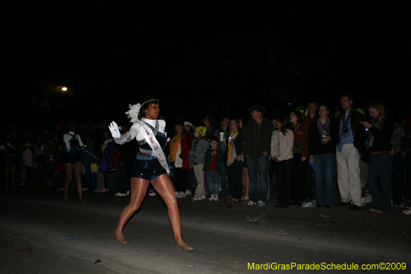 2009-Krewe-of-Muses-New-Orleans-Mardi-Gras-0635