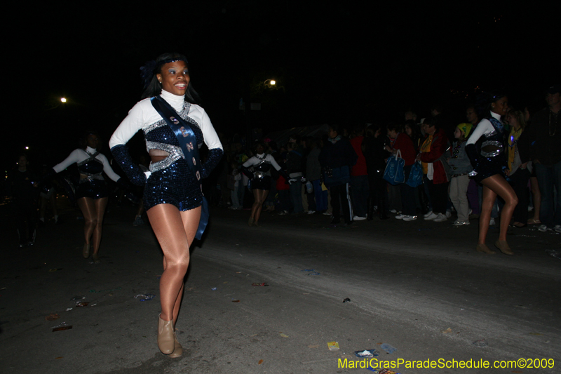 2009-Krewe-of-Muses-New-Orleans-Mardi-Gras-0637