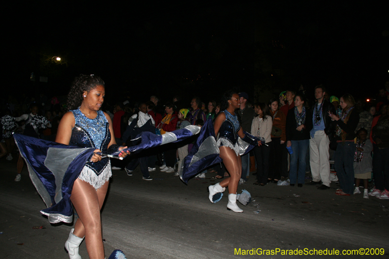 2009-Krewe-of-Muses-New-Orleans-Mardi-Gras-0642