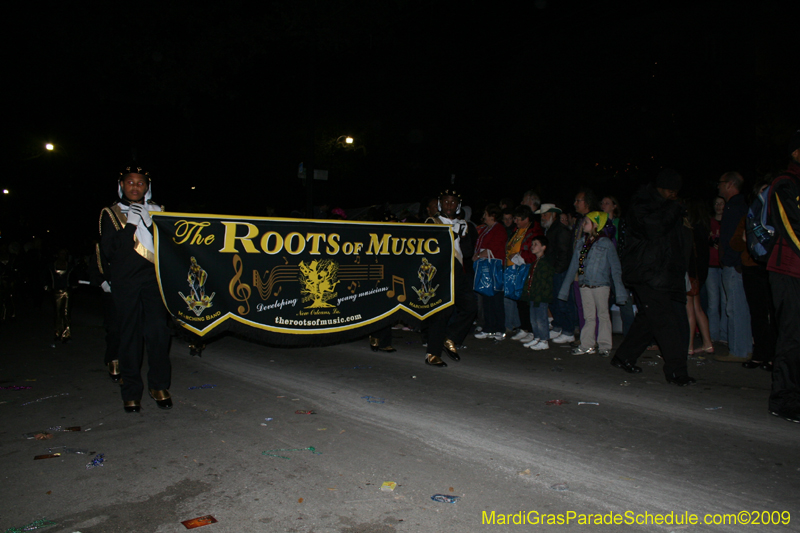 2009-Krewe-of-Muses-New-Orleans-Mardi-Gras-0658