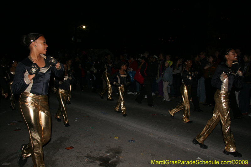 2009-Krewe-of-Muses-New-Orleans-Mardi-Gras-0659