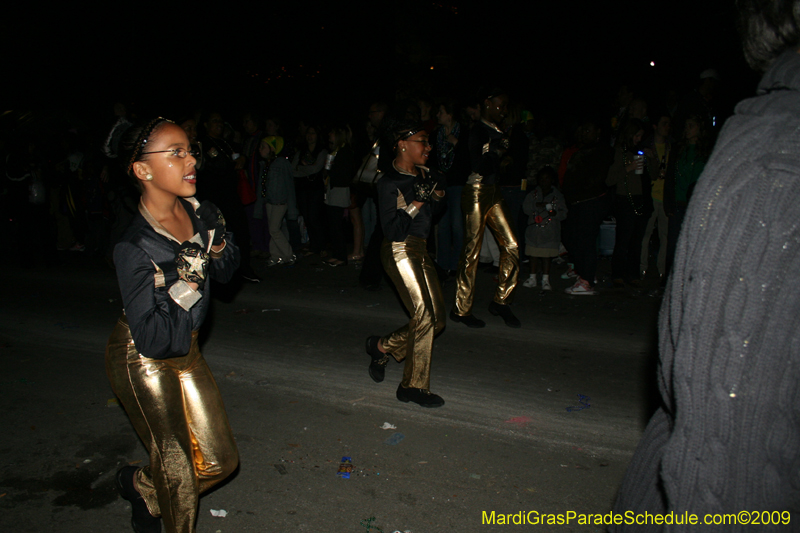 2009-Krewe-of-Muses-New-Orleans-Mardi-Gras-0661