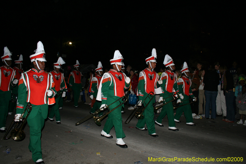 2009-Krewe-of-Muses-New-Orleans-Mardi-Gras-0679