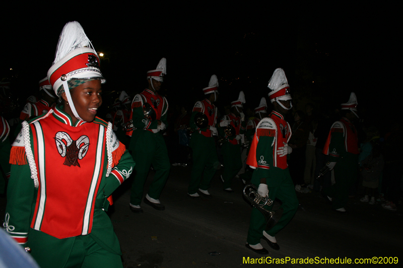 2009-Krewe-of-Muses-New-Orleans-Mardi-Gras-0681