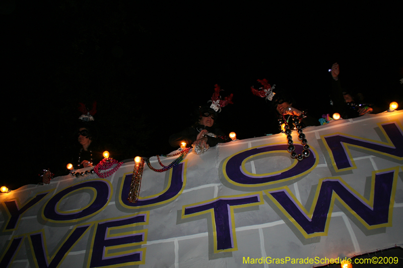 2009-Krewe-of-Muses-New-Orleans-Mardi-Gras-0691