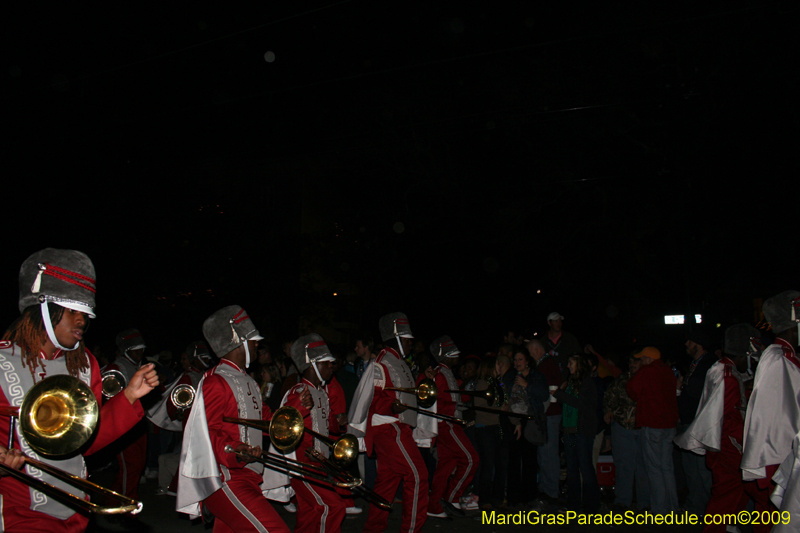 2009-Krewe-of-Muses-New-Orleans-Mardi-Gras-0697