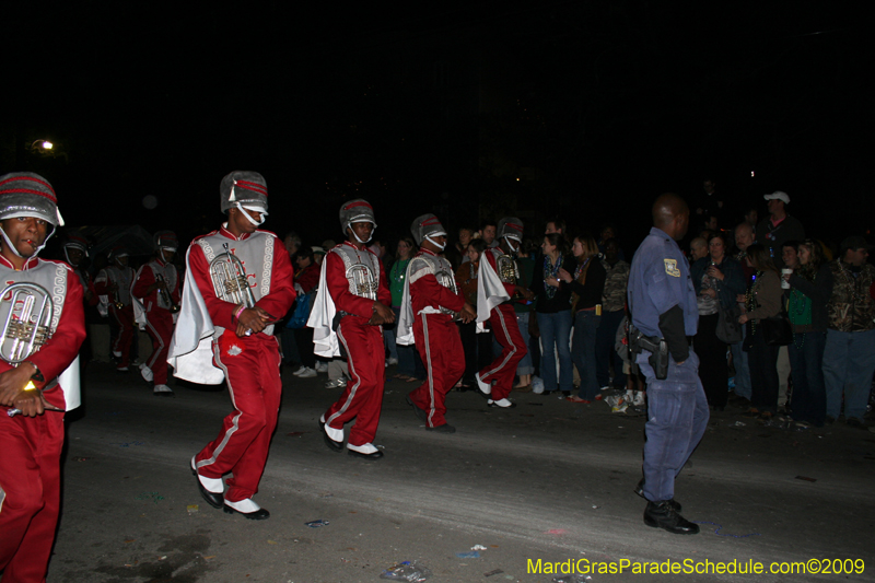 2009-Krewe-of-Muses-New-Orleans-Mardi-Gras-0698