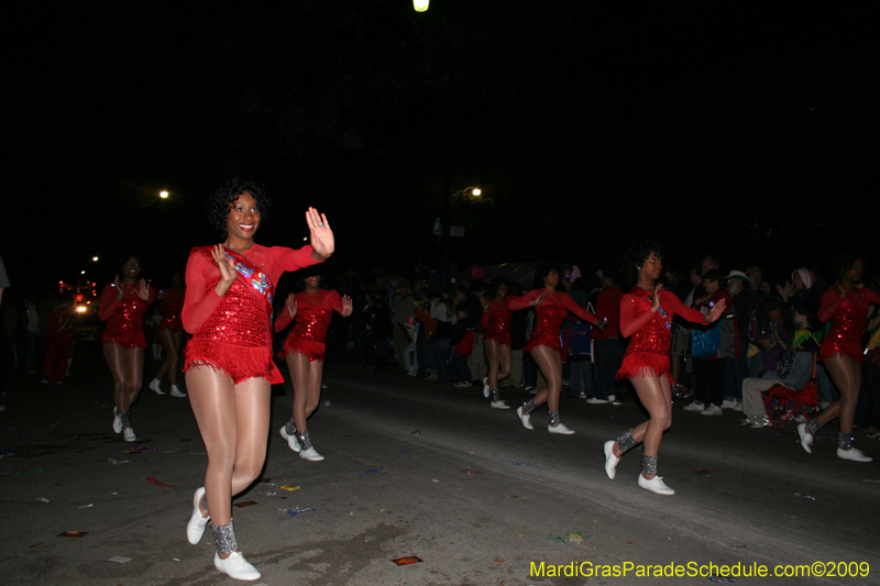 2009-Krewe-of-Muses-New-Orleans-Mardi-Gras-0701