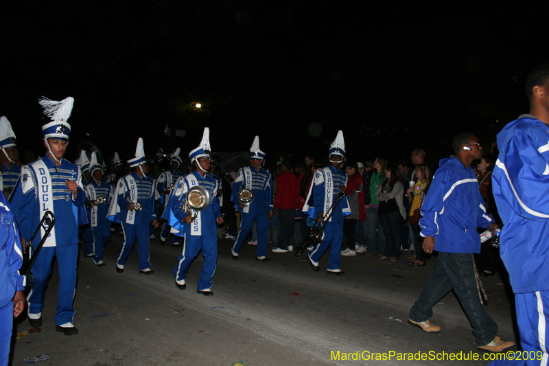 2009-Krewe-of-Muses-New-Orleans-Mardi-Gras-0722