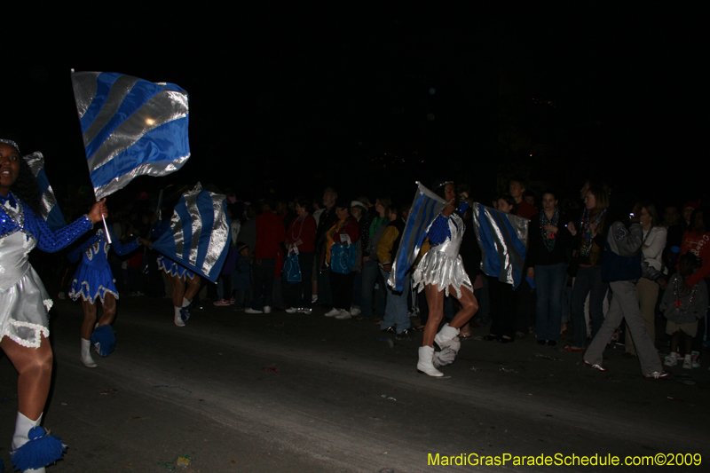 2009-Krewe-of-Muses-New-Orleans-Mardi-Gras-0726