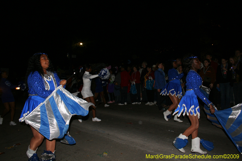 2009-Krewe-of-Muses-New-Orleans-Mardi-Gras-0727