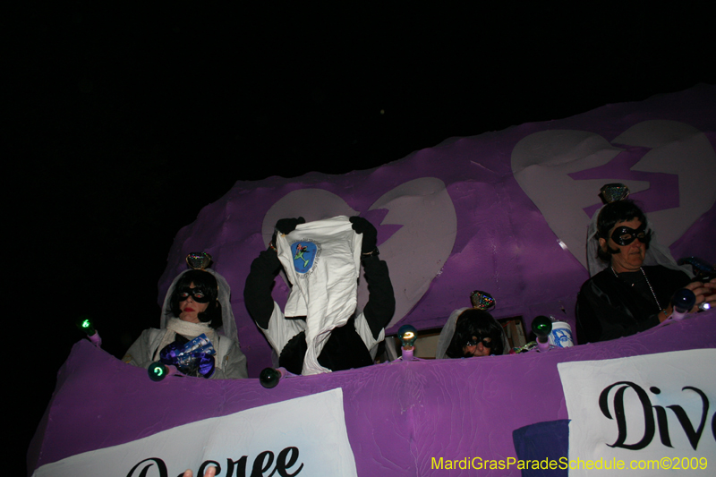 2009-Krewe-of-Muses-New-Orleans-Mardi-Gras-0736