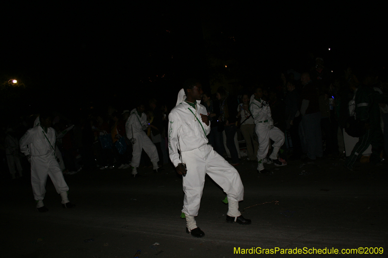 2009-Krewe-of-Muses-New-Orleans-Mardi-Gras-0738