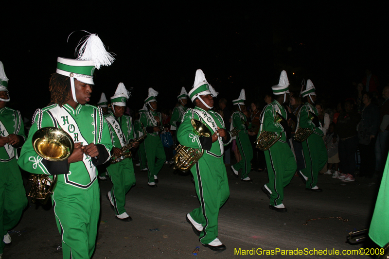 2009-Krewe-of-Muses-New-Orleans-Mardi-Gras-0743