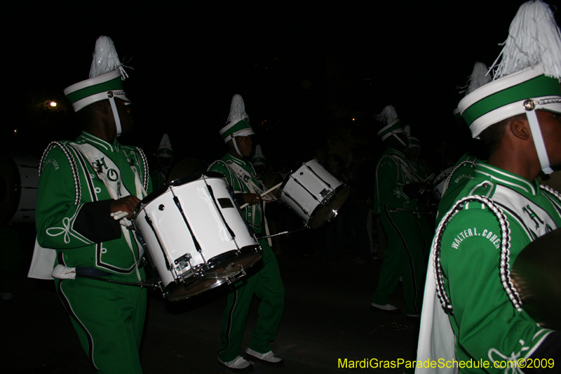 2009-Krewe-of-Muses-New-Orleans-Mardi-Gras-0745