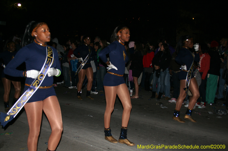 2009-Krewe-of-Muses-New-Orleans-Mardi-Gras-0775