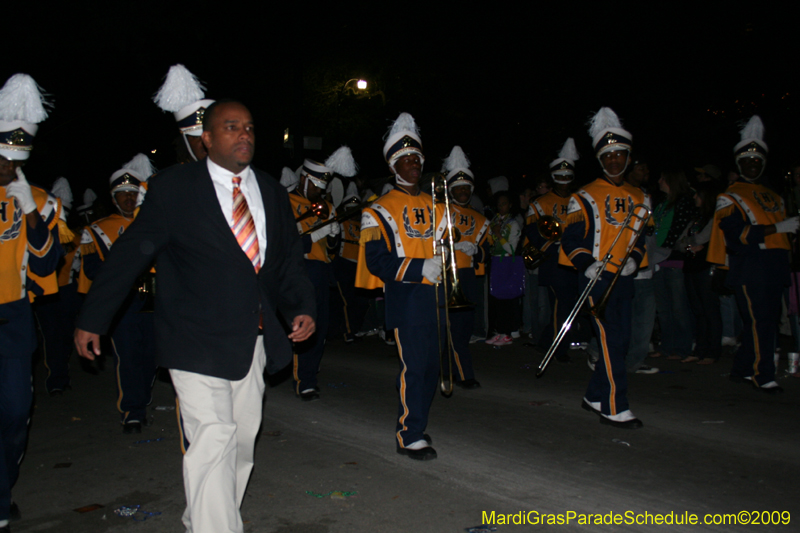 2009-Krewe-of-Muses-New-Orleans-Mardi-Gras-0777