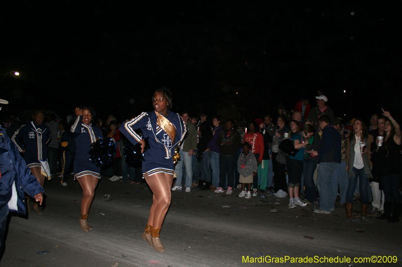 2009-Krewe-of-Muses-New-Orleans-Mardi-Gras-0786