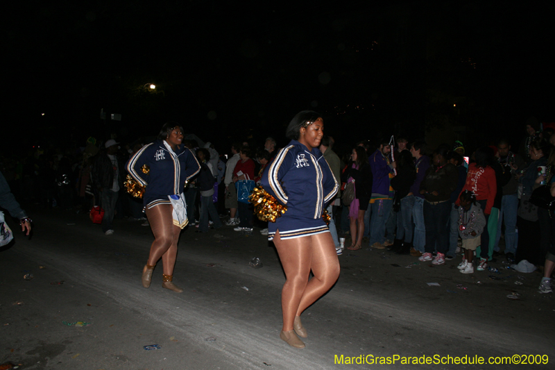 2009-Krewe-of-Muses-New-Orleans-Mardi-Gras-0789