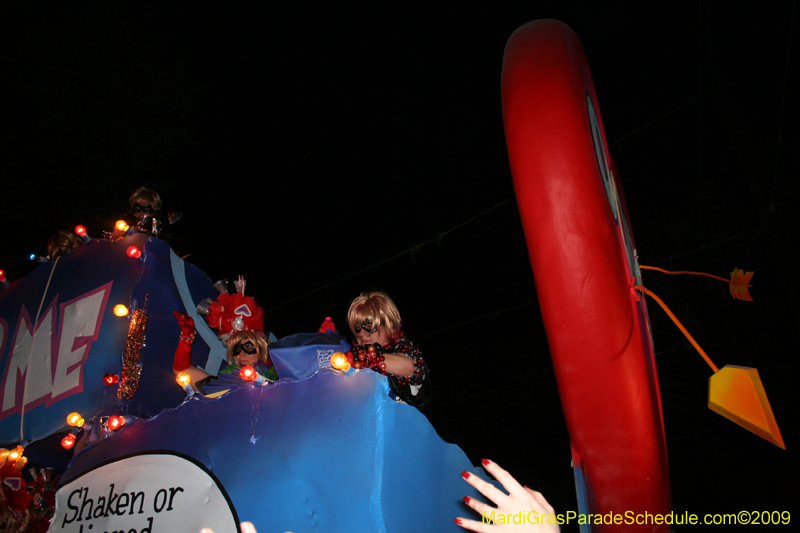 2009-Krewe-of-Muses-New-Orleans-Mardi-Gras-0792