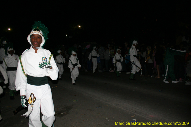 2009-Krewe-of-Muses-New-Orleans-Mardi-Gras-0801