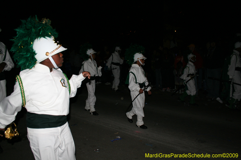 2009-Krewe-of-Muses-New-Orleans-Mardi-Gras-0802