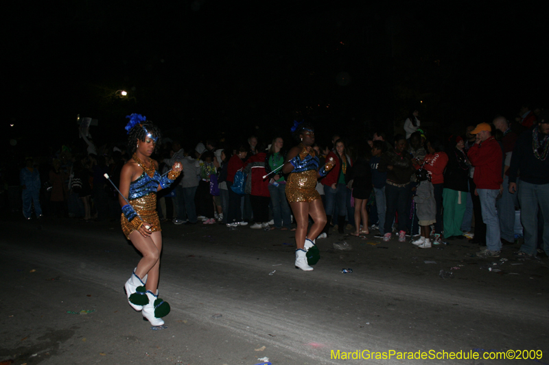 2009-Krewe-of-Muses-New-Orleans-Mardi-Gras-0803