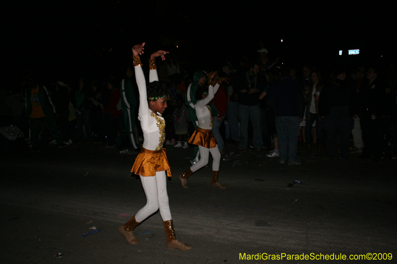 2009-Krewe-of-Muses-New-Orleans-Mardi-Gras-0805