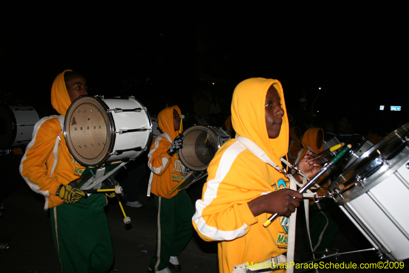 2009-Krewe-of-Muses-New-Orleans-Mardi-Gras-0807