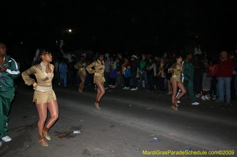 2009-Krewe-of-Muses-New-Orleans-Mardi-Gras-0808