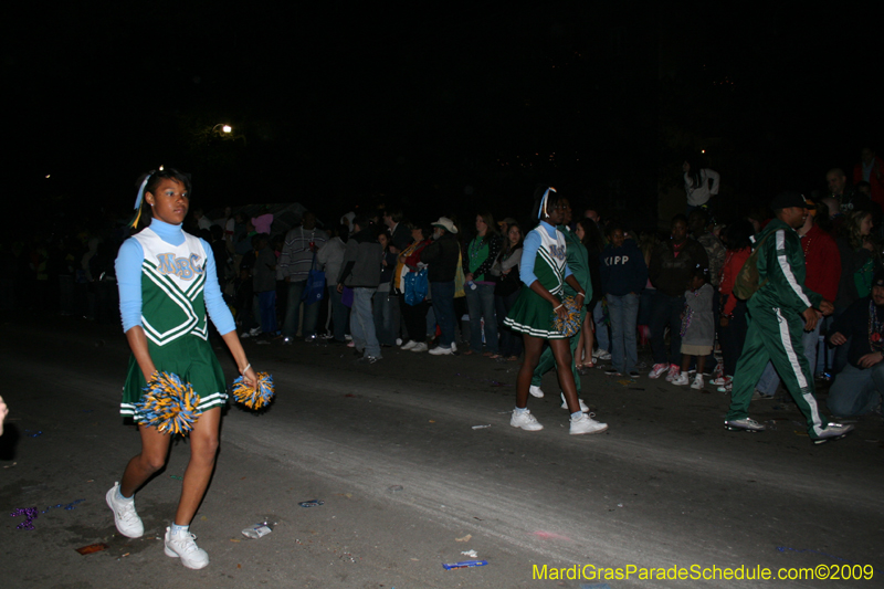 2009-Krewe-of-Muses-New-Orleans-Mardi-Gras-0811