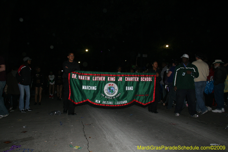 2009-Krewe-of-Muses-New-Orleans-Mardi-Gras-0822