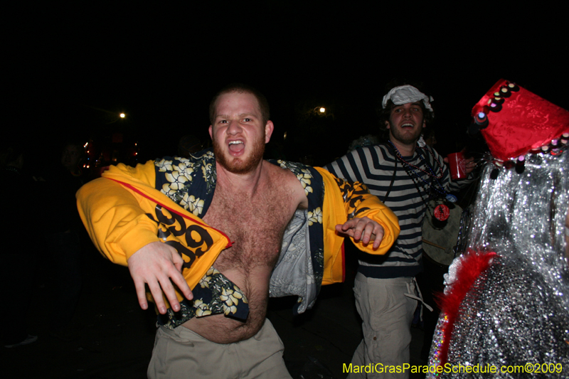 2009-Krewe-of-Muses-New-Orleans-Mardi-Gras-0851