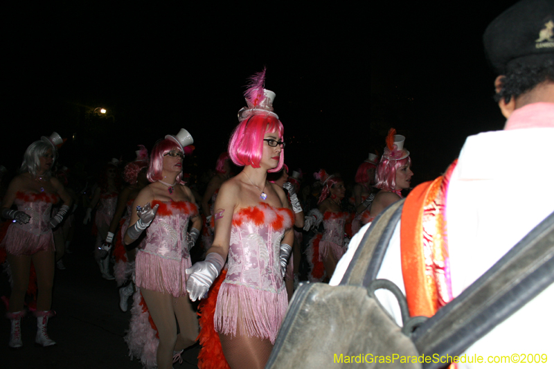 2009-Krewe-of-Muses-New-Orleans-Mardi-Gras-0871