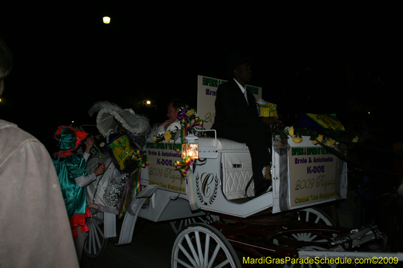 2009-Krewe-of-Muses-New-Orleans-Mardi-Gras-0889